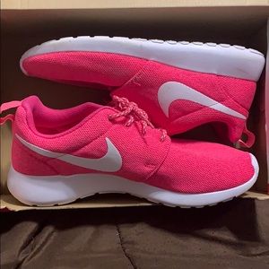 Nike Roshes - Hot Pink
